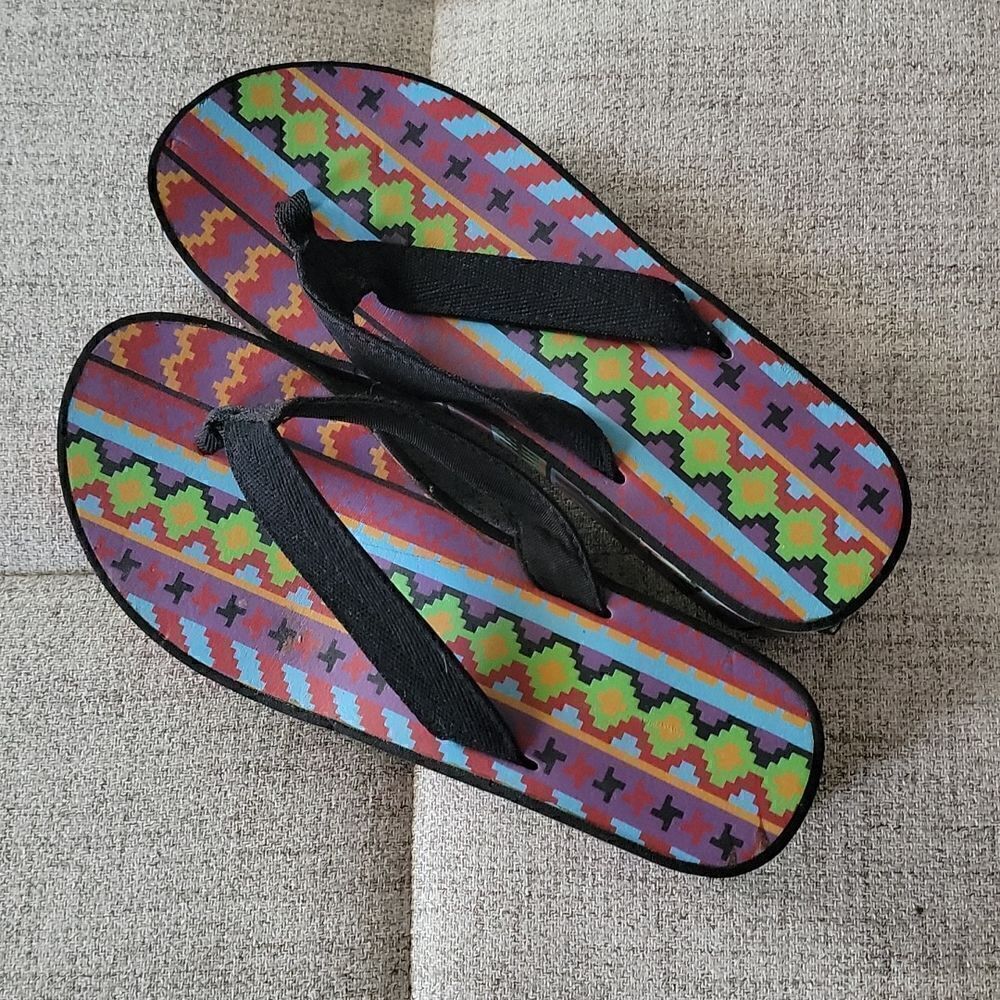 Muk Luk Flip flops